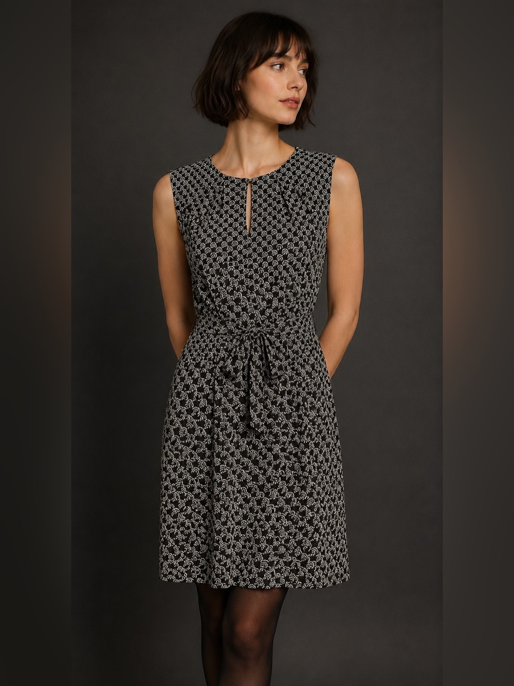 H&M Navy Blue/White print belted dress sz M-L